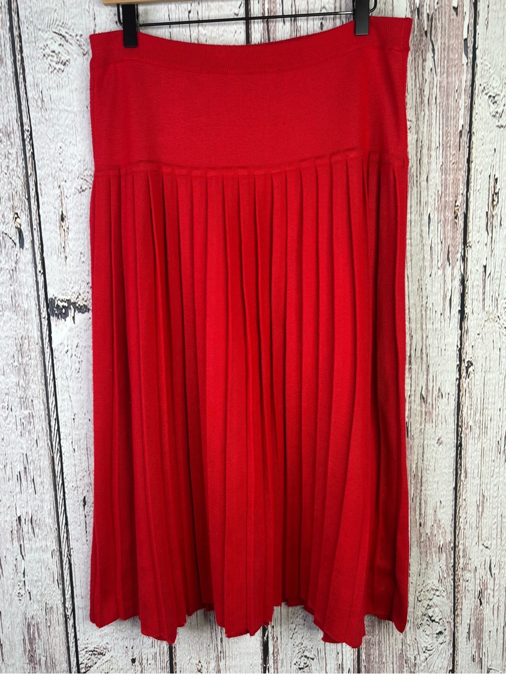 VINTAGE ML Studio Red Acrylic Sweater Knit Pleated Midi Skirt Medium Small Flaw